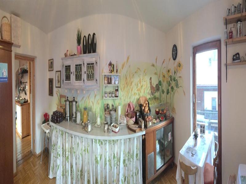 Hostel Weisses Rössl image