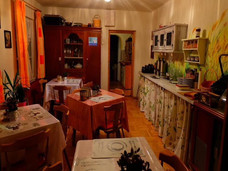 Hostel Weisses Rössl image