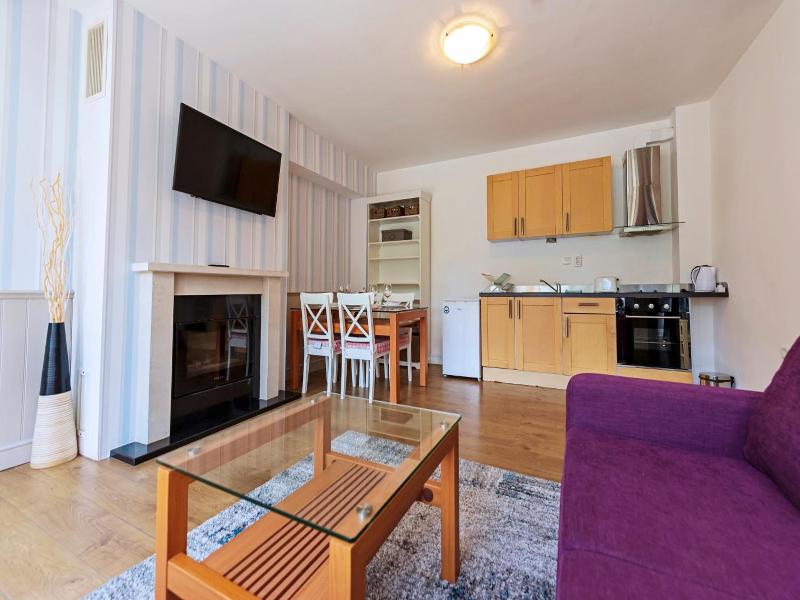 Mountain View Aparthotel image