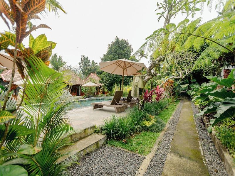 Puri Kurnia Ayu image