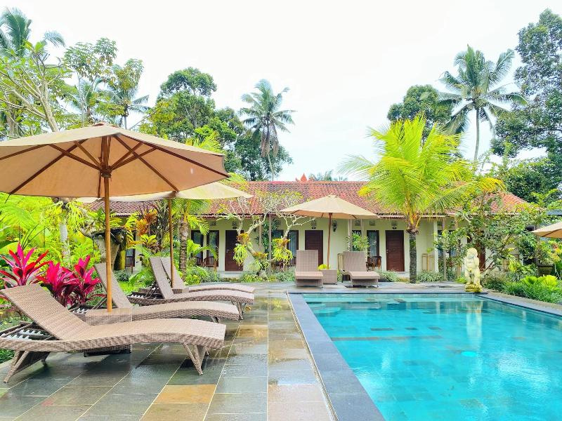 Puri Kurnia Ayu image