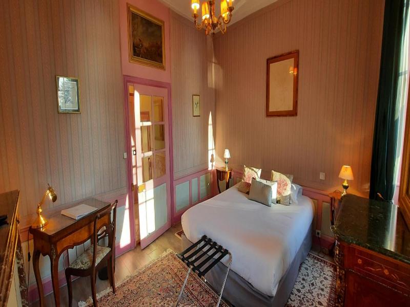 Domaine De Moresville image