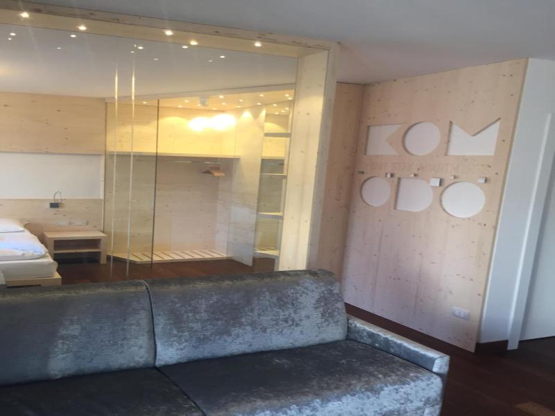 Komodo Short Stay Apartments image