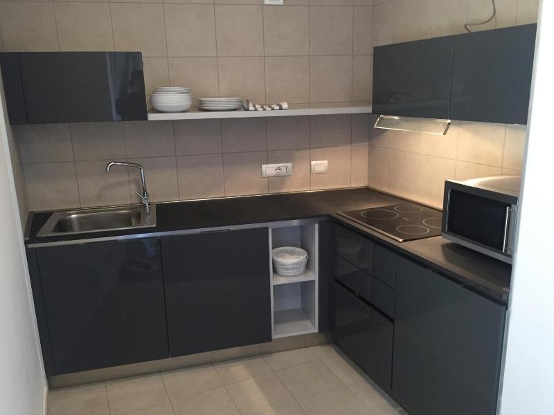 Komodo Short Stay Apartments image