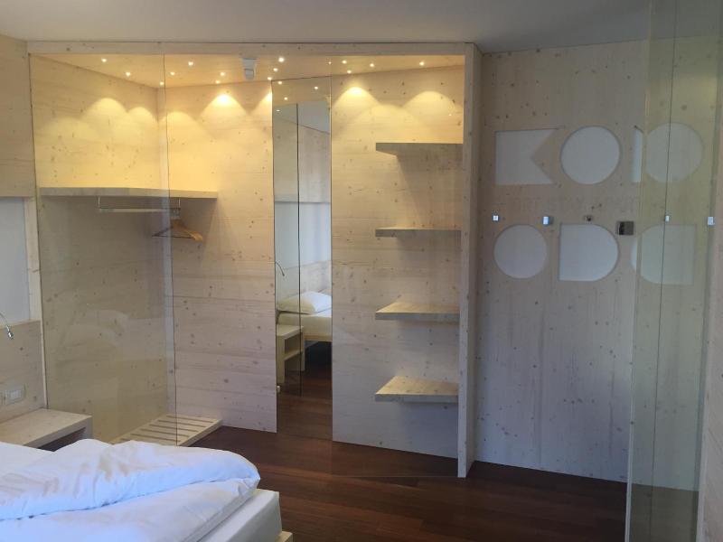 Komodo Short Stay Apartments image