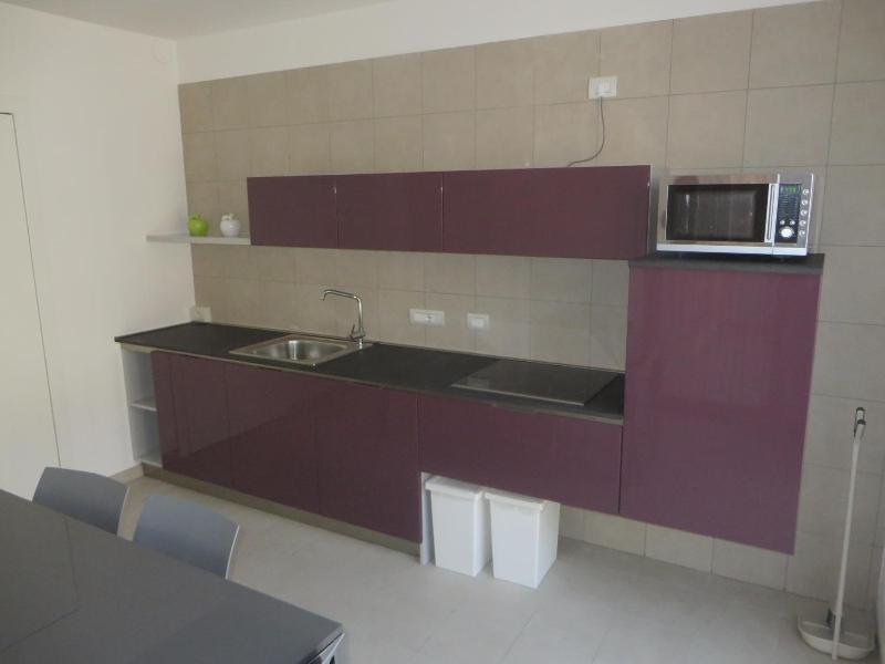 Komodo Short Stay Apartments image