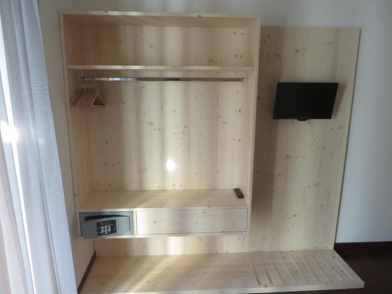 Komodo Short Stay Apartments image