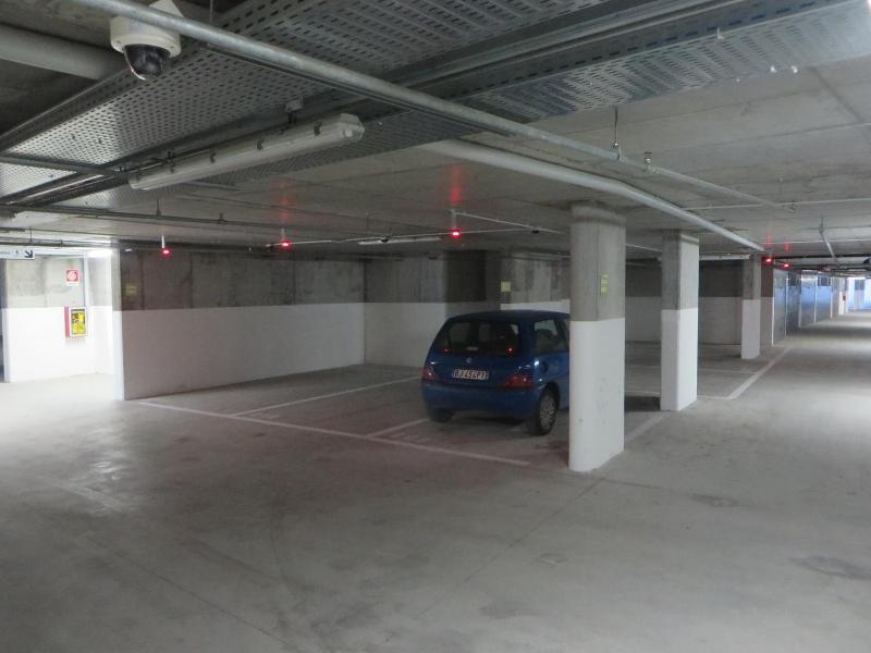Komodo Short Stay Apartments image