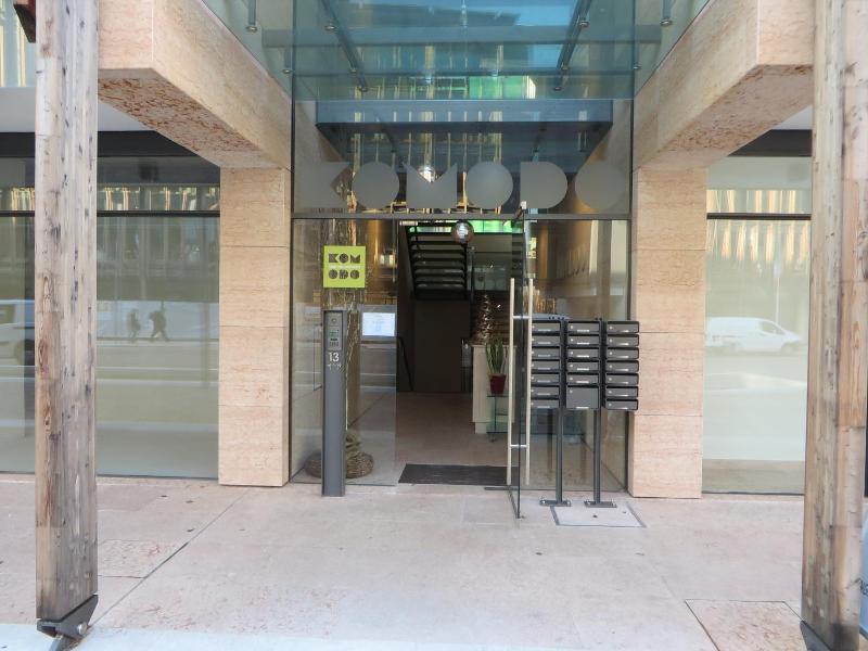 Komodo Short Stay Apartments image