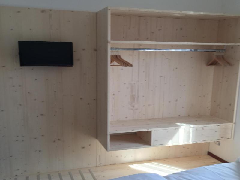 Komodo Short Stay Apartments image