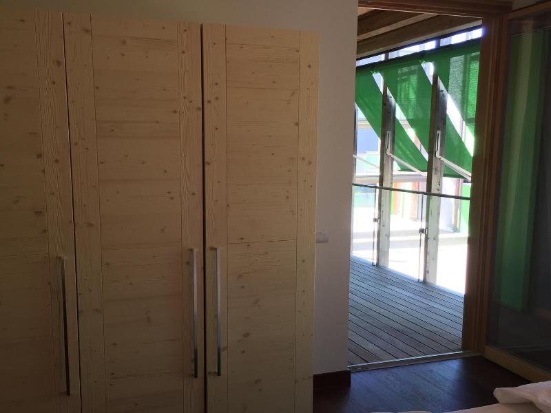 Komodo Short Stay Apartments image
