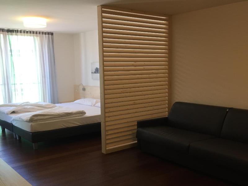 Komodo Short Stay Apartments image