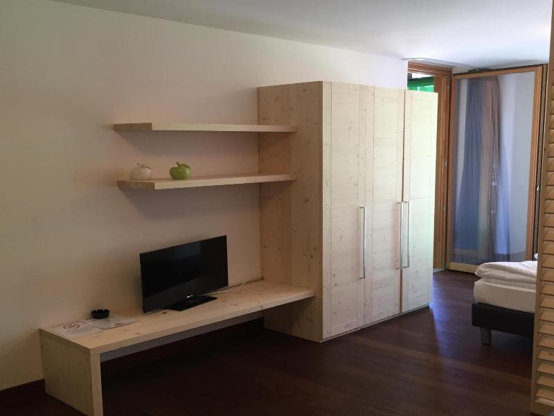 Komodo Short Stay Apartments image