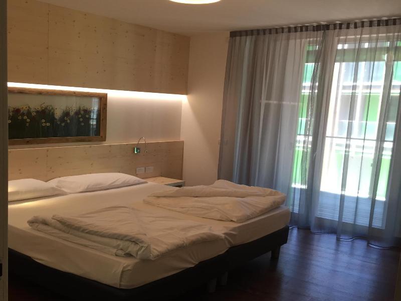 Komodo Short Stay Apartments image