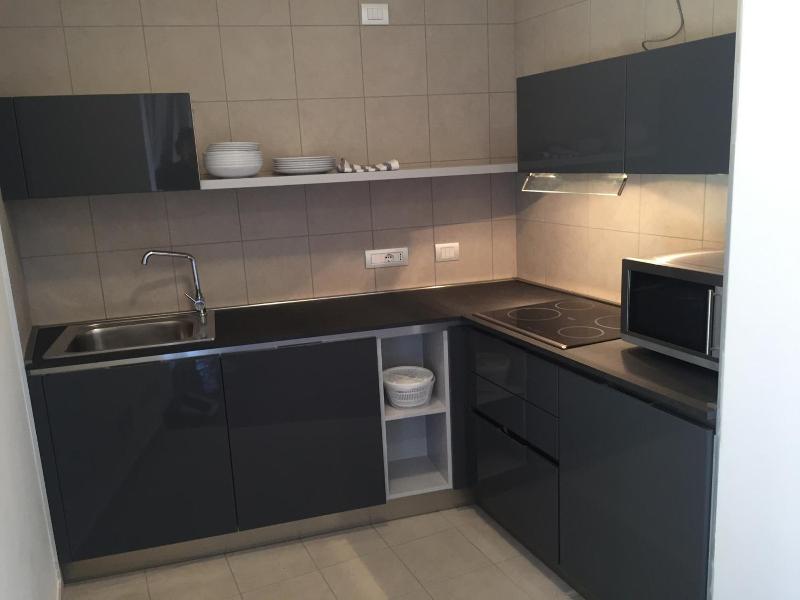 Komodo Short Stay Apartments image