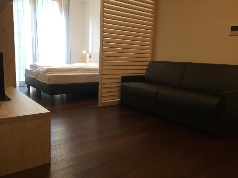 Komodo Short Stay Apartments image