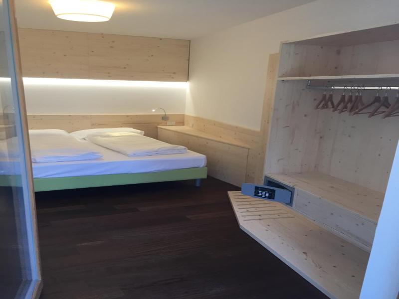 Komodo Short Stay Apartments image