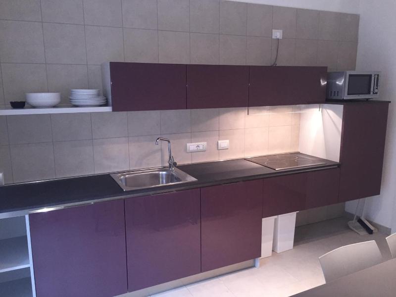 Komodo Short Stay Apartments image