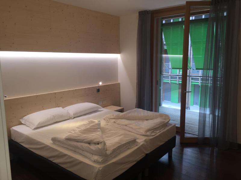 Komodo Short Stay Apartments image
