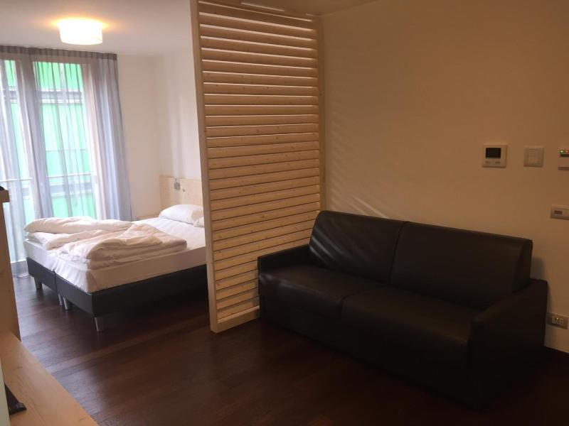 Komodo Short Stay Apartments image
