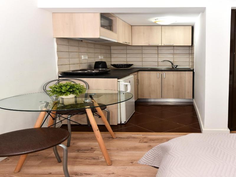 Aparthotel Metropol image