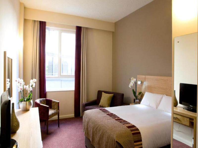 Leonardo Hotel Derby image