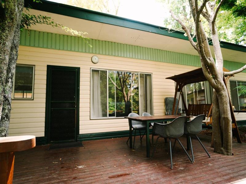 Alpine Riverside Cottages — general view