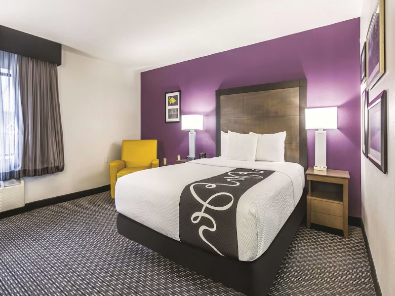 La Quinta Inn Atlanta Buckhead image