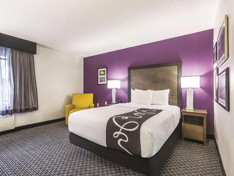 La Quinta Inn Atlanta Buckhead image