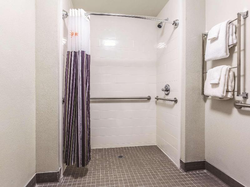 La Quinta Inn Atlanta Buckhead image