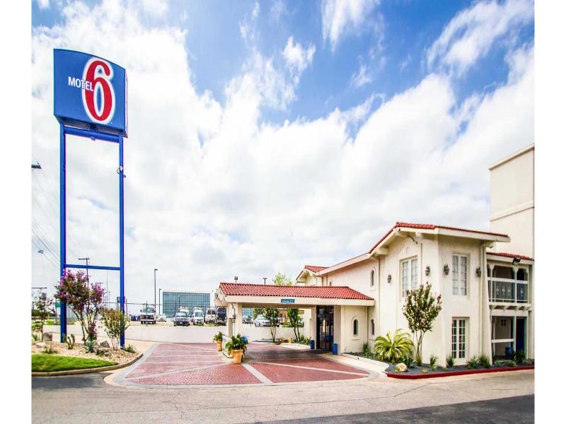 Motel 6 Austin, Tx - Midtown  GA image