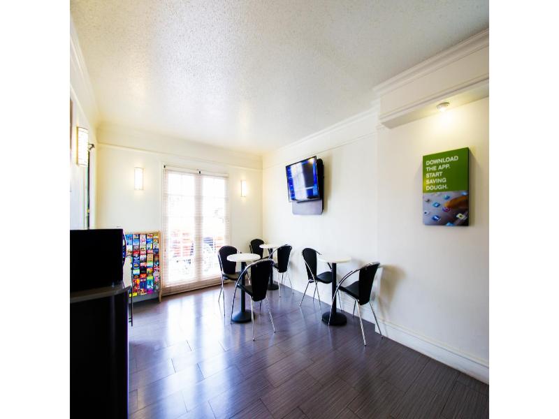 Motel 6 Austin, Tx - Midtown  GA image