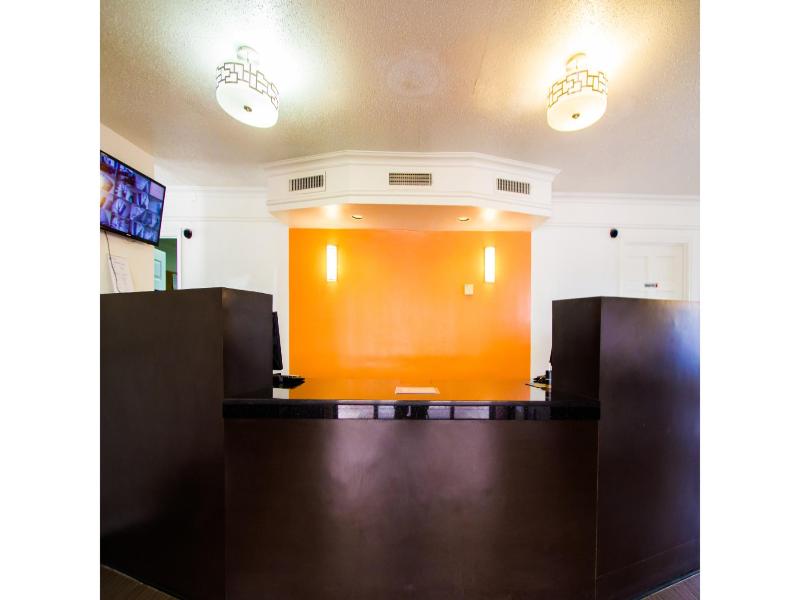 Motel 6 Austin, Tx - Midtown  GA image