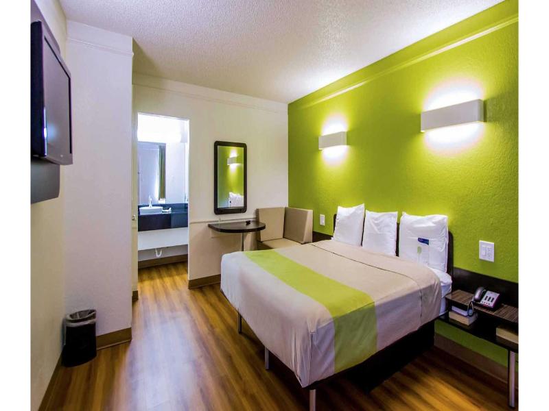Motel 6 Austin, Tx - Midtown  GA image