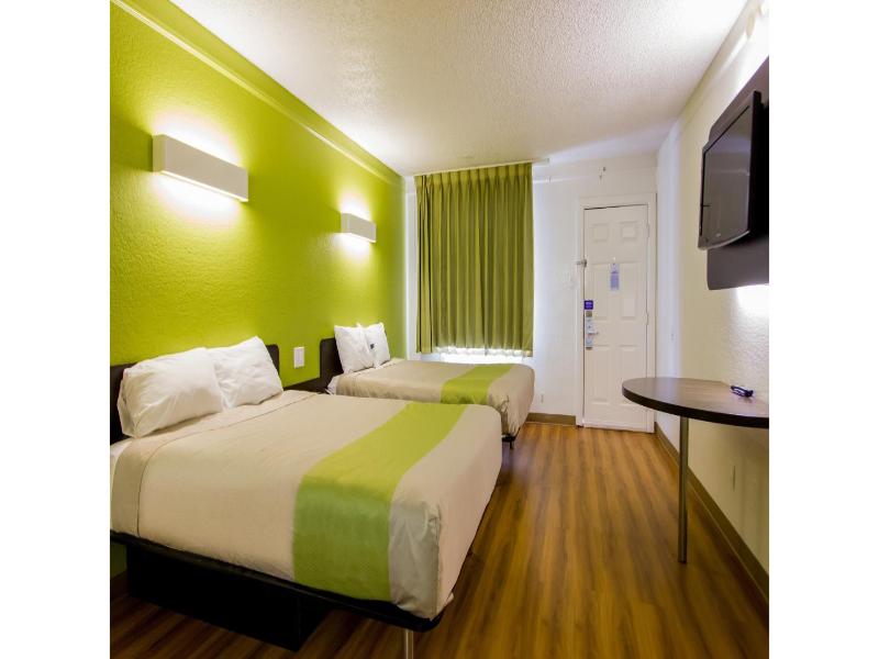 Motel 6 Austin, Tx - Midtown  GA image