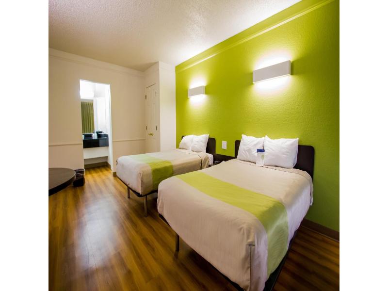 Motel 6 Austin, Tx - Midtown  GA image
