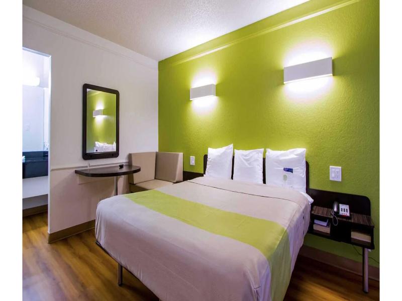 Motel 6 Austin, Tx - Midtown  GA image