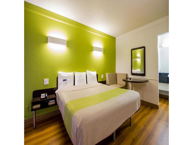 Motel 6 Austin, Tx - Midtown  GA image