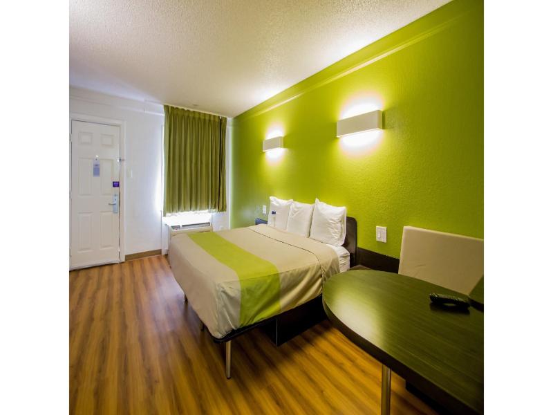 Motel 6 Austin, Tx - Midtown  GA image