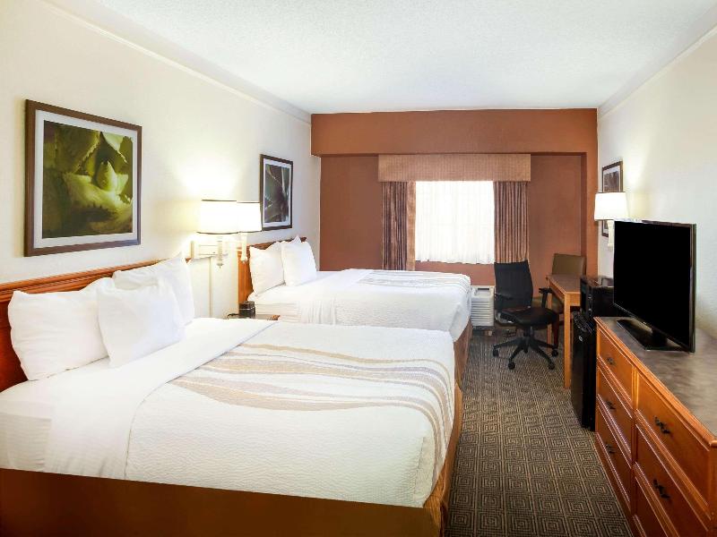 La Quinta Inn by Wyndham Austin Capitol / Downtown image