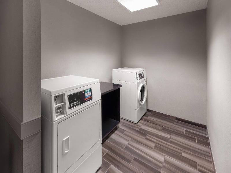 La Quinta Inn & Suites Round Rock South image