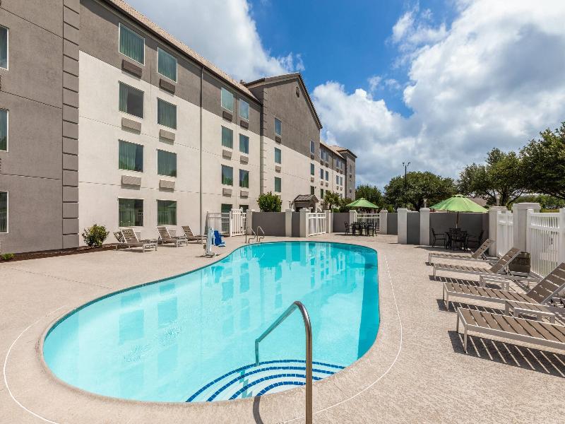 La Quinta Inn & Suites Round Rock South image