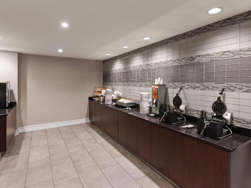 La Quinta Inn & Suites Round Rock South image