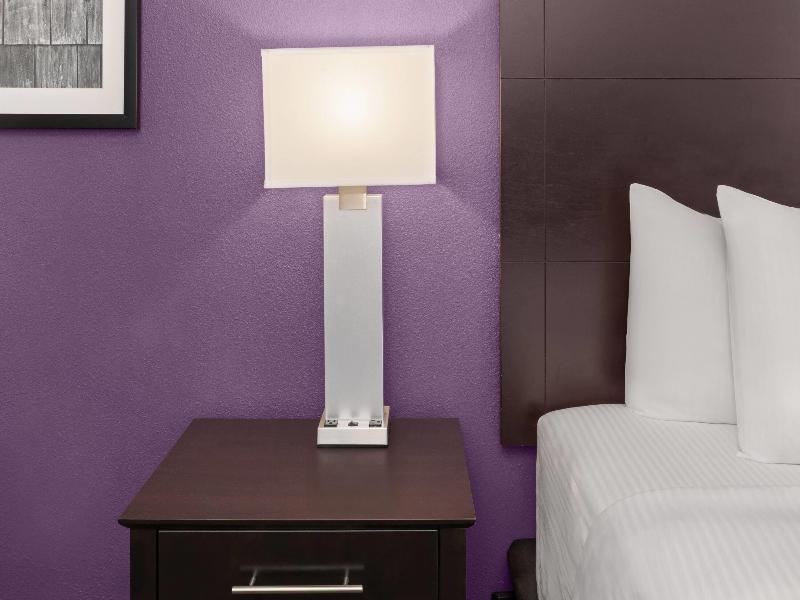 La Quinta Inn & Suites Round Rock South image