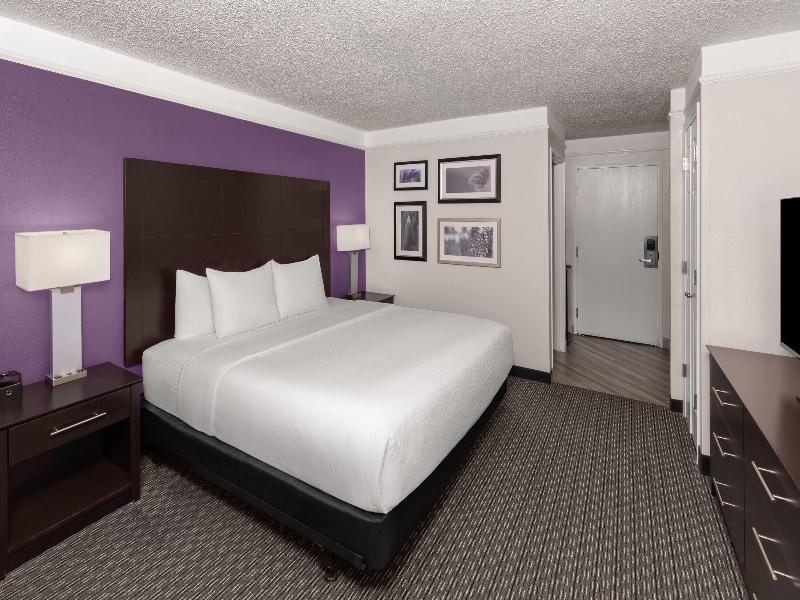 La Quinta Inn & Suites Round Rock South image