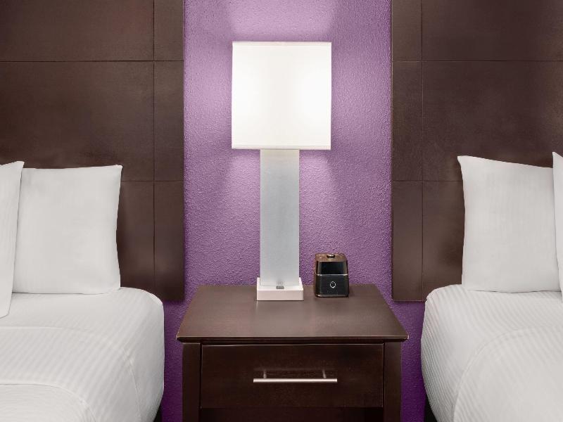 La Quinta Inn & Suites Round Rock South image