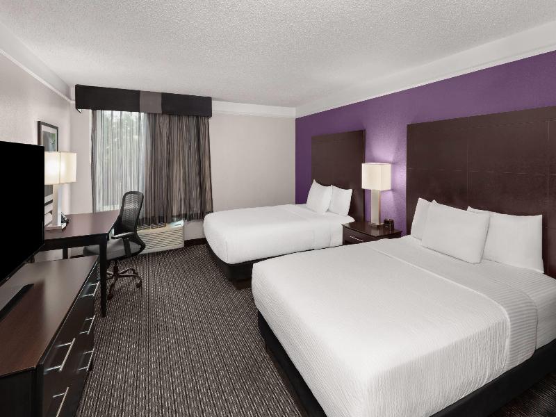 La Quinta Inn & Suites Round Rock South image