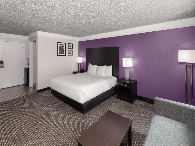 La Quinta Inn & Suites Round Rock South image