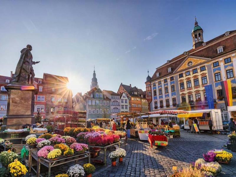 The Square Coburg image