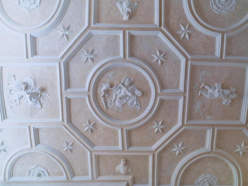 The Square Coburg image
